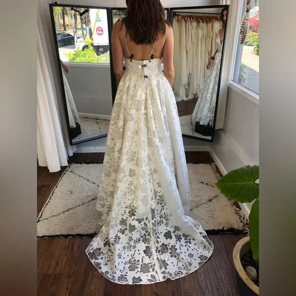 Wedding Dress - WTOO Delilah - Picture 5 of 5